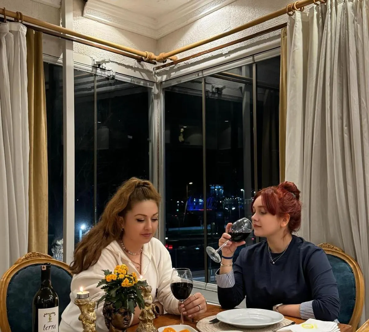 2Br Cozy Central Apartment With Amazing Sea View! Istanbul 0*,  Tyrkiet